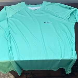 Columbia Aqua Long Sleeve Shirt